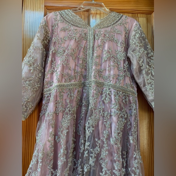 Beautiful 3 pieces dusty rose salwar kameez - Picture 4 of 4